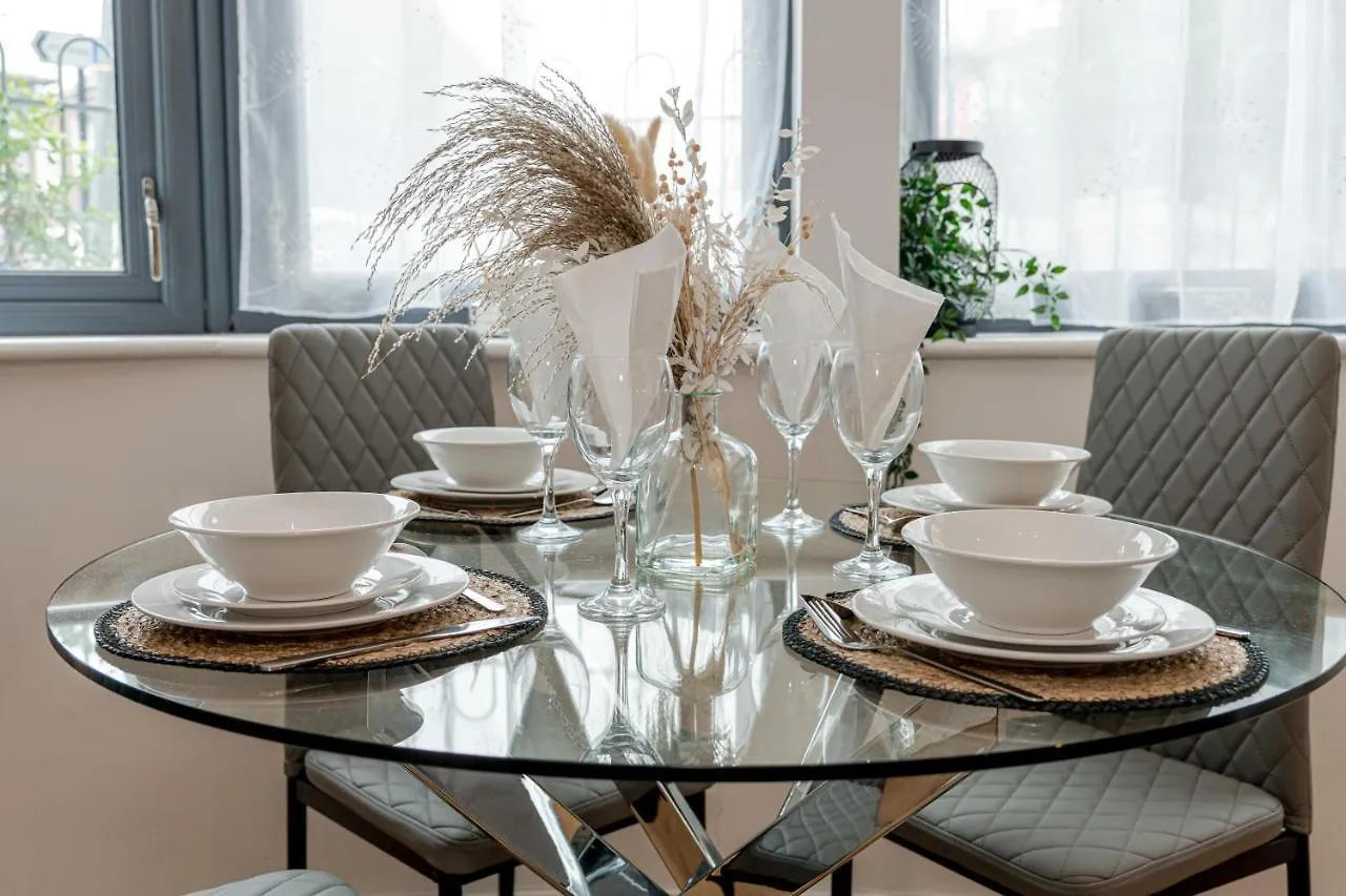 Southampton City Retreat Apartment 0*,  United Kingdom