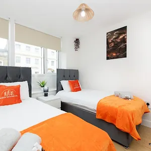 Hephaestus - The Craftsman Of Town Apartment