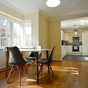  Appartement And Roof Serviced